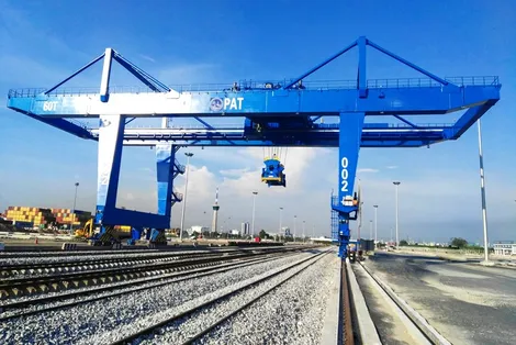 Thiết bị nâng hạ trong quá trình phát triển của đất nước