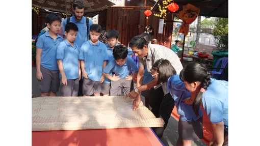 Ký ức xưa quết bánh phồng ăn Tết