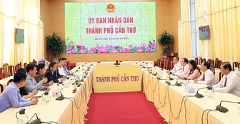 Đoàn công tác Cảng tự quản Phnom Penh chúc Tết lãnh đạo TP Cần Thơ