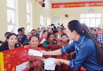 គិតគូរបុណ្យចូលឆ្នាំថ្មីប៊ិញង៉ ឆ្នាំ២០២៦ ផ្សារភ្ជាប់ជាមួយនឹងការត្រៀមរៀបចំការបោះឆ្នោតក្រុមប្រឹក្សាប្រជាជនគ្រប់លំដាប់ថ្នាក់