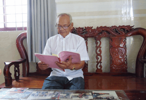 បក្ខ​ជន​ខ្មែរ​អស់​ពី​ចិត្ត​ដើម្បី​មា​មីង​ភូមិ​ស្រុក​