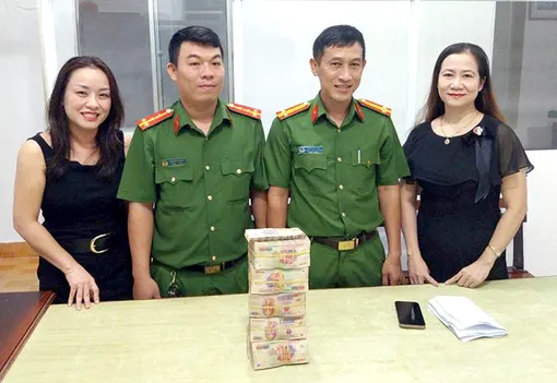 Hỗ trợ người dân nhận lại số tiền gần 1 tỉ đồng chuyển khoản nhầm