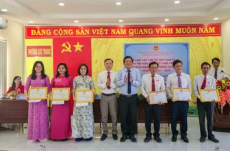 Nhiều nội dung quan trọng được thông qua tại kỳ họp thứ tám HĐND phường
