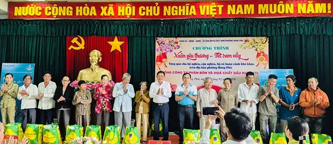 Vận động tặng trên 1.000 phần quà Tết Nguyên đán
