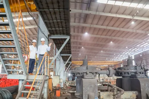 Ông Vương Quốc Nam thăm và chúc Tết các doanh nghiệp tiêu biểu