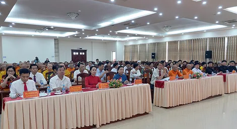 Lãnh đạo thành phố họp mặt và chúc Tết quý vị chức sắc, chức việc các tôn giáo