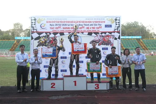 Lê Hùng Hữu Tín đăng quang đường đua mô tô hấp dẫn nhất sân Cần Thơ dịp mùng 4 Tết