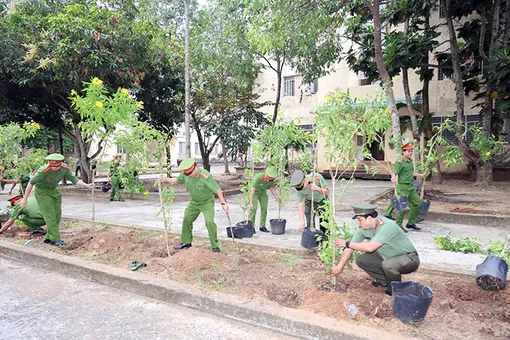 Công an TP Cần Thơ phát động Tết trồng cây