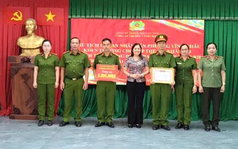 Công an phường Vĩnh Châu được thưởng “nóng” trong điều tra, khám phá án