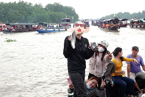 Rộn ràng lễ hội đầu năm ở Cần Thơ