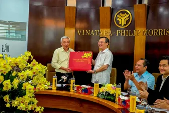 Lãnh đạo thành phố thăm, động viên doanh nghiệp nhân dịp đầu năm