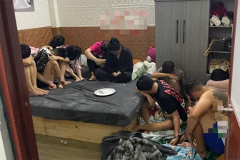 Công an phường Hưng Phú triệt phá điểm sử dụng trái phép chất ma túy, phát hiện 10 đối tượng dương tính