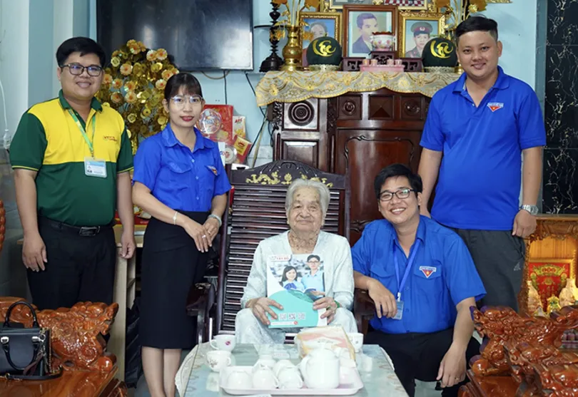 Tuổi trẻ Trường Đại học Tây Đô tổ chức nhiều hoạt động giáo dục truyền thống