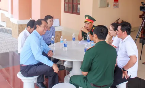 Lãnh đạo thành phố kiểm tra công tác chuẩn bị Lễ giao nhận quân năm 2026 tại Cụm 11