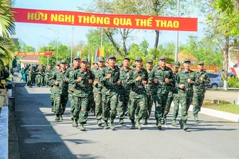 Trên 600 cán bộ, chiến sĩ tham gia Ngày Chạy thể thao Quân sự