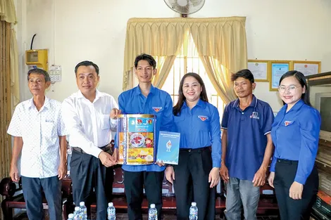 Tiếp nối truyền thống, tuổi trẻ Cần Thơ hăng hái lên đường nhập ngũ