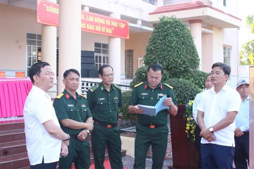 Ông Trần Văn Huyến kiểm tra công tác chuẩn bị Lễ giao nhận quân năm 2026 tại Cụm số 10