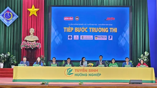 Hơn 900 học sinh tham gia chương trình Tư vấn hướng nghiệp, xét tuyển đại học, cao đẳng năm 2026