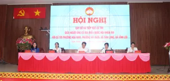 Các ứng cử viên đại biểu Quốc hội khóa XVI tiếp xúc cử tri Đơn vị bầu cử số 5