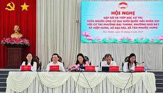 Những người ứng cử đại biểu Quốc hội khóa XVI tại Đơn vị bầu cử số 4 tiếp xúc cử tri