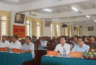 បើក​វគ្គ​បំ​ប៉ន​ភា​សា​ខ្មែរ​ដល់​កម្មា​ភិ​បាល បុគ្គ​លិក និង​អ្នក​រដ្ឋ​ការ