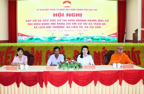 Những người ứng cử đại biểu Quốc hội khóa XVI tiếp xúc cử tri xã Trần Đề, Lịch Hội Thượng, Liêu Tú, Tài Văn, An Thạnh và Cù Lao Dung