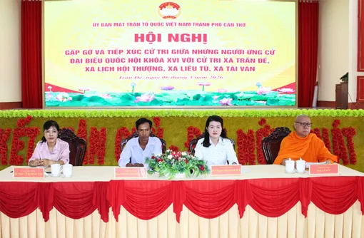 Những người ứng cử đại biểu Quốc hội khóa XVI tiếp xúc cử tri xã Trần Đề, Lịch Hội Thượng, Liêu Tú, Tài Văn, An Thạnh và Cù Lao Dung