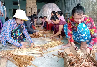 Điểm tựa cho phụ nữ và trẻ em