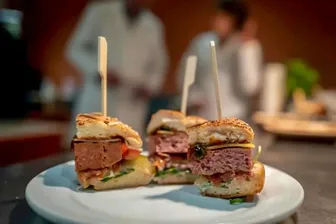 EU cấm sử dụng từ “thịt” để tiếp thị thực phẩm có nguồn gốc thực vật