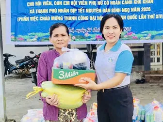 Những “đóa hồng” tỏa hương giữa đời thường