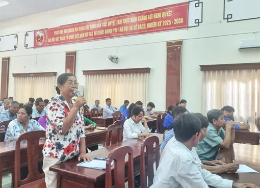 Những người ứng cử đại biểu Quốc hội khóa XVI tiếp xúc cử tri các xã Kế Sách và Nhơn Mỹ