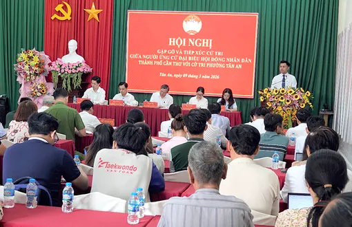 Những người ứng cử đại biểu HĐND TP Cần Thơ tiếp xúc cử tri phường Tân An