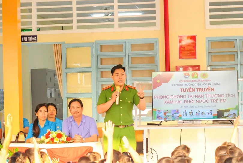 Giáo dục pháp luật cho học sinh