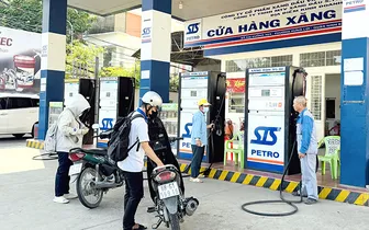 Chủ động thích ứng với áp lực tăng giá xăng dầu