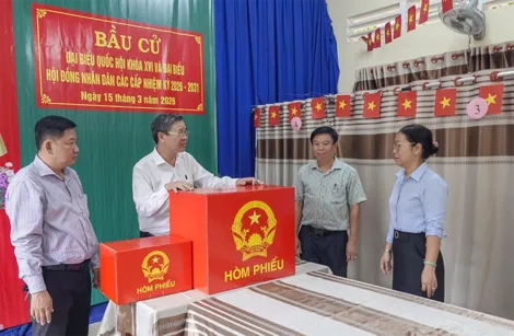 Lãnh đạo thành phố kiểm tra công tác chuẩn bị bầu cử tại phường Long Tuyền