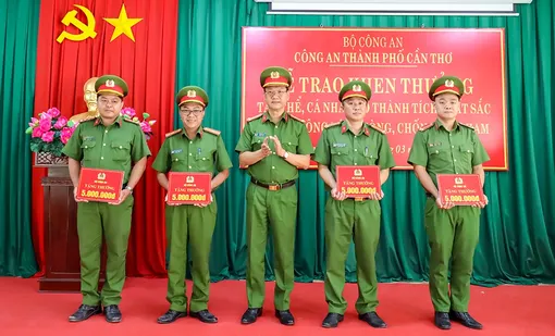 Công an phường Tân An được Bộ Công an khen thưởng trong công tác phòng, chống tội phạm