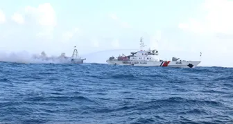 Bộ Tư lệnh Vùng Cảnh sát biển 4 kịp thời cứu 4 ngư dân trên tàu cá bị cháy