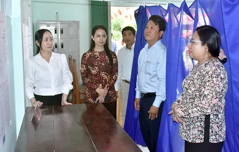 Tiếp tục rà soát, cập nhật danh sách cử tri, trang trí khu vực bỏ phiếu bảo đảm trang trọng, đúng quy định