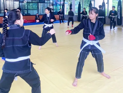 Võ sĩ Cần Thơ thử sức ở đấu trường võ thuật tổng hợp quốc gia