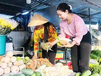 “Khéo co thì ấm”