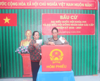 ភាព​អ៊ូ​អរ​នៃ​ទិ​វា​បុណ្យ​ទូ​ទាំង​ប្រ​ទេស​នៅ​លើ​កោះ​ជួរ​មុខ