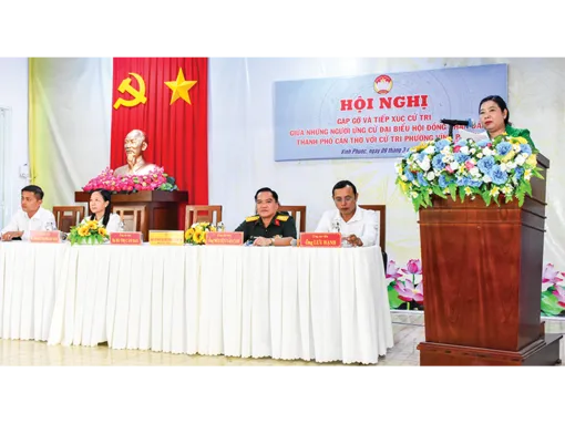 Lá phiếu của niềm tin và kỳ vọng