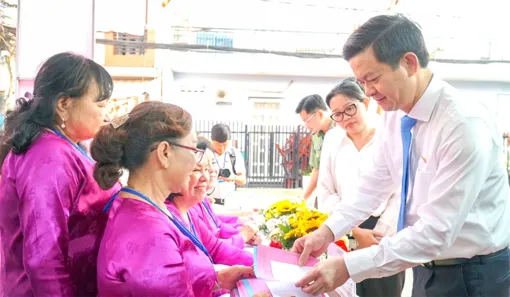 Cử tri TP Cần Thơ nô nức bước vào ngày hội lớn của toàn dân