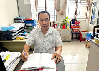 គ្រូ​បង្រៀន​ដែល​អស់​ពី​ចិត្ត​នឹង​ភា​សា​បាលី