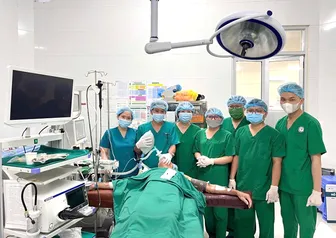 Gắp thành công 2 trường hợp dị vật phế quản bằng nội soi phế quản ống mềm tại Bệnh viện Trường Đại học Y Dược Cần Thơ