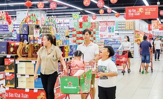 Siêu thị nỗ lực "giữ nhịp" giá thị trường