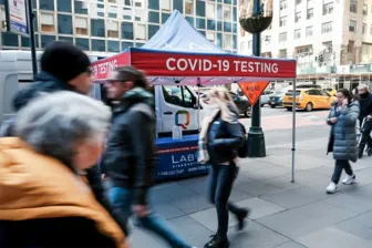 Mỹ: Hơn 155.000 ca tử vong vì COVID-19 không được thống kê