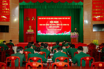 កង​ទ័ព​ការ​ពារ​ព្រំ​ដែន​ទី​ក្រុង​កឹង​ធើ​ចាត់​តាំង​កិច្ច​ប្រ​ជុំ​ប្តូរ​វេន​ការ​ងារ​បក្ស ការ​ងារ​នយោ​បាយ