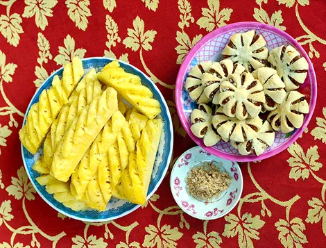 Ngọt thơm bánh khóm Cầu Đúc