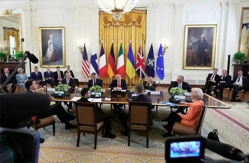 Nhiều nước rục rịch tìm giải pháp thay thế 'chiếc ô hạt nhân' của Mỹ